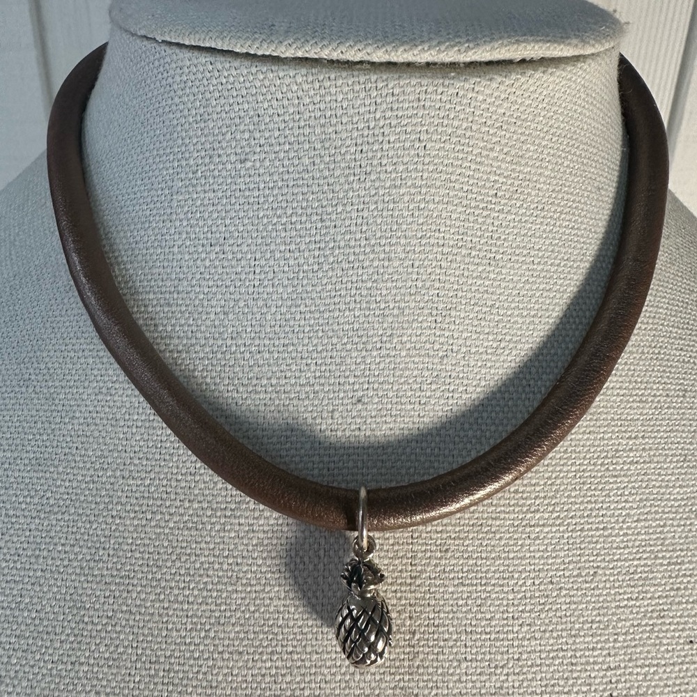 Chic pineapple bead choker necklace